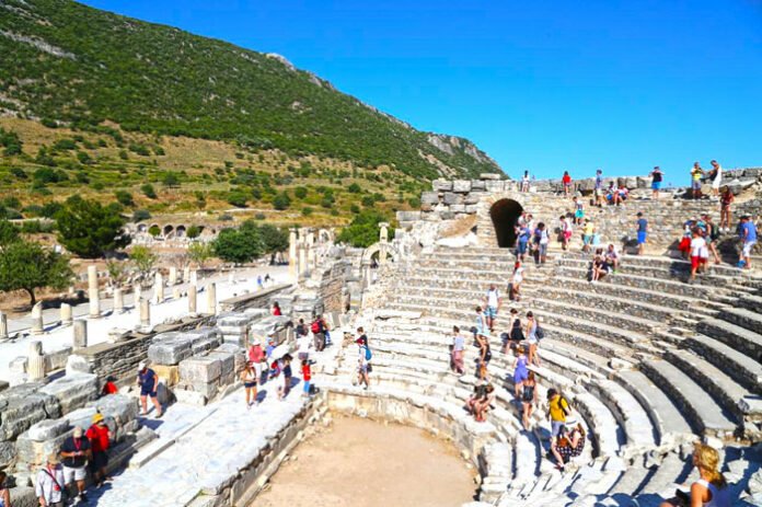 walking guided tours ephesus odeion detail