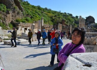 Ephesus Walking Tour Through Ancient Streets and Timeless Stories