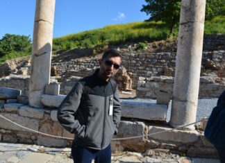 Ephesus from Cesme Tour Guide for a Personal Cultural Visit
